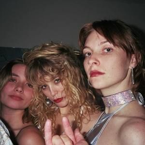 Meet your Posher, Claudia